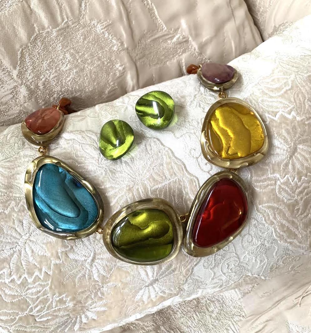 Dominique Denaive Green Flat Pebble Earrings