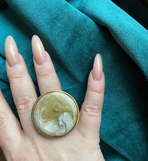 Dominique Denaive Constance Ring in Beige