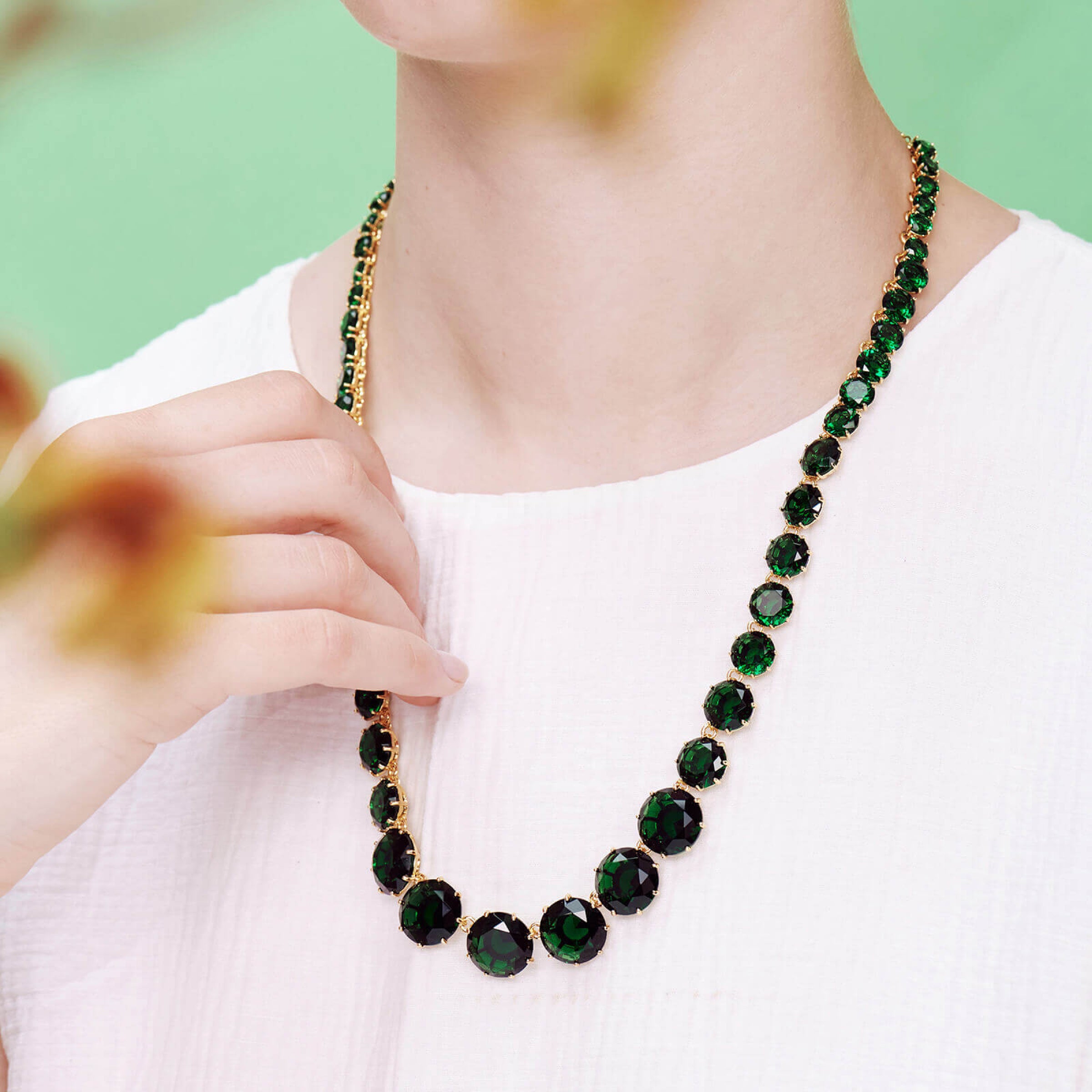 Les Néréides Emerald Green Diamantine Luxurious long necklace
