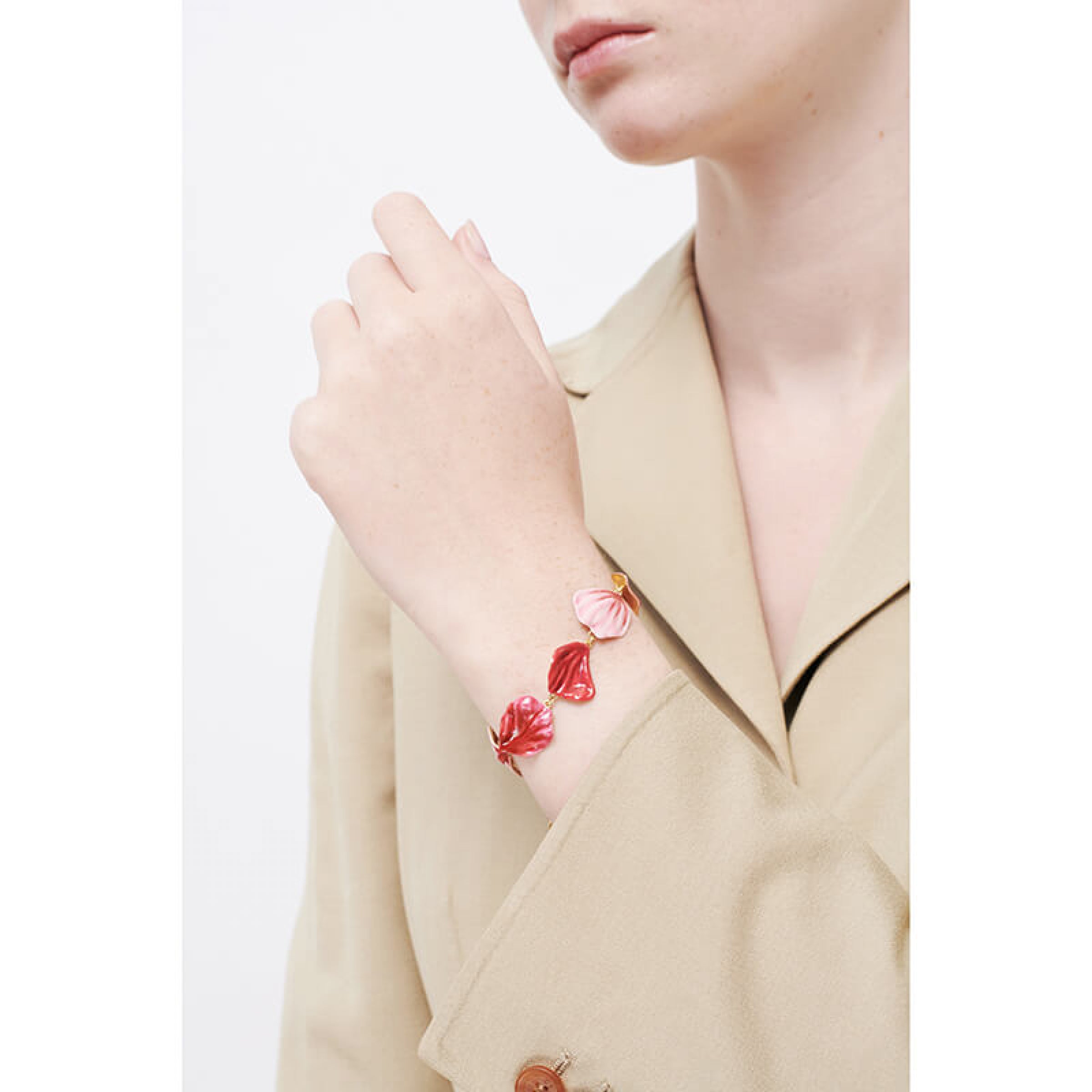 Les Néréides Rose Petals Thin Bracelet