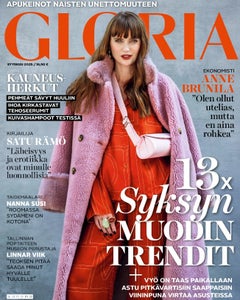 Dominique Denaive's Stunning Statement Ring on the Cover of Gloria Magazine Sep. 2025